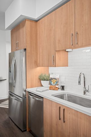 1212 Demonbreun St Apt 910, Nashville, TN 37203