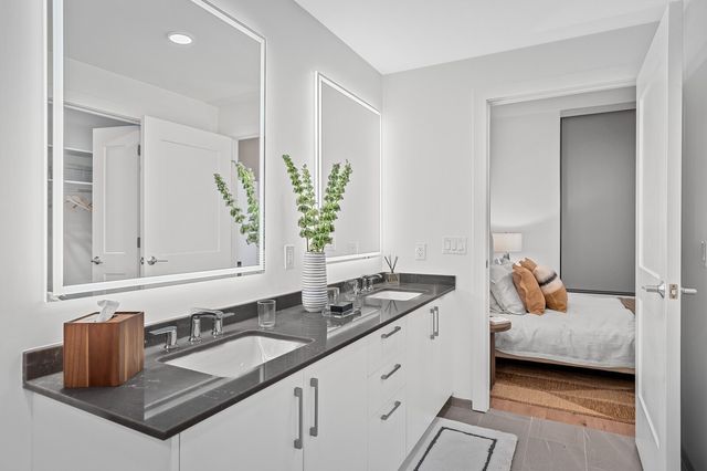 1212 Demonbreun St Apt 910, Nashville, TN 37203