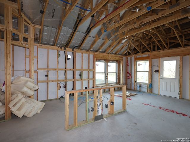 101 Greeley Drive, Floresville, TX 78114