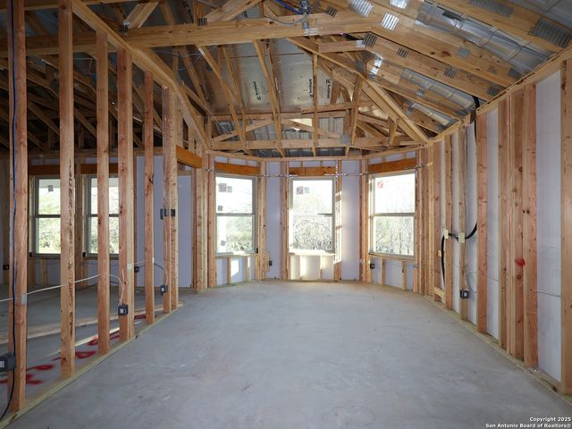 101 Greeley Drive, Floresville, TX 78114