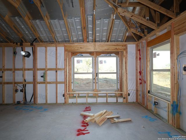 101 Greeley Drive, Floresville, TX 78114