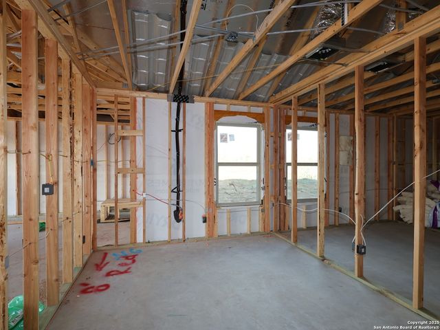 101 Greeley Drive, Floresville, TX 78114