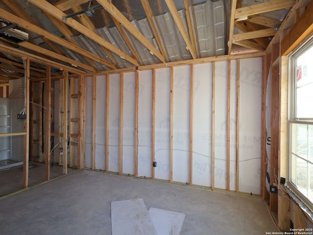 101 Greeley Drive, Floresville, TX 78114