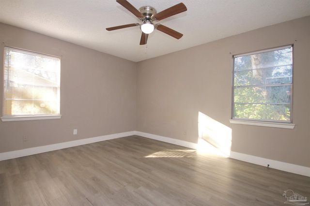 5180 Catalina St, Pace, FL 32571