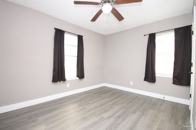 5180 Catalina St, Pace, FL 32571