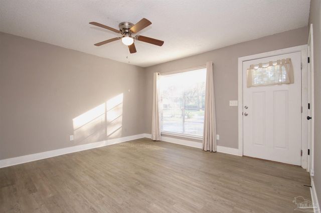 5180 Catalina St, Pace, FL 32571