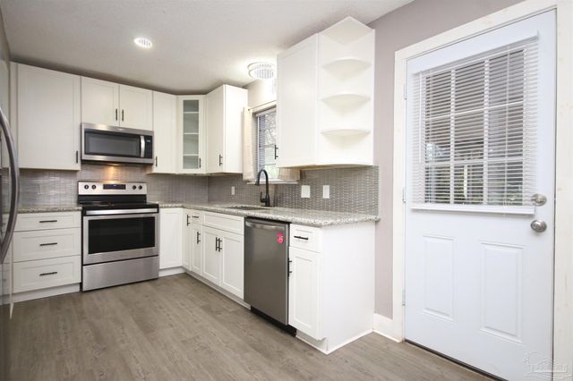 5180 Catalina St, Pace, FL 32571