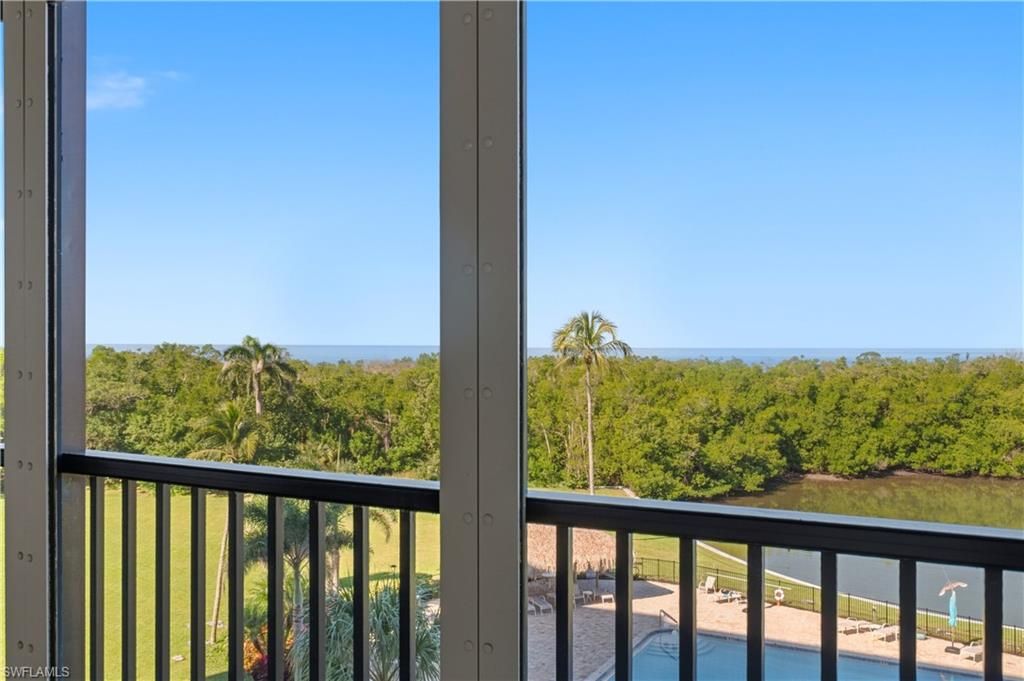 11 Bluebill AVE 404, NAPLES, FL 34108 — photo 4