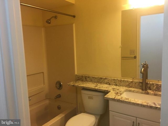 8390 MONTGOMERY RUN RD #B, Ellicott City, MD 21043