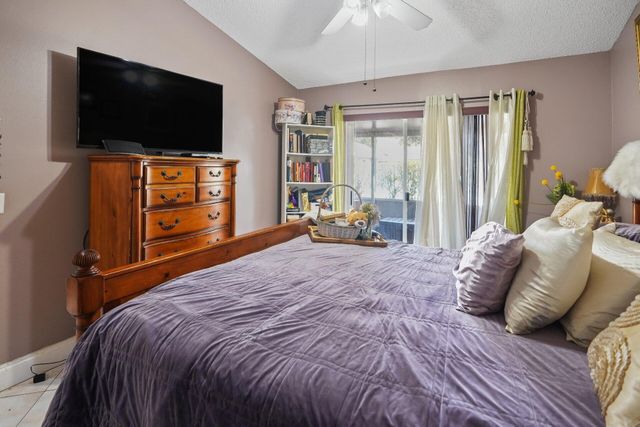 3181 Holiday Springs Boulevard 41, Margate, FL 33063