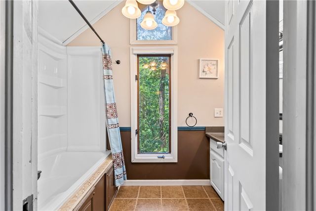 14269 Lake Forrest Heights Road, Siloam Springs, AR 72761