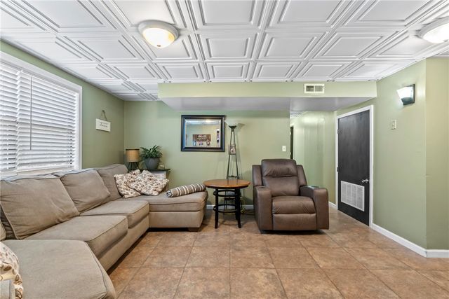 14269 Lake Forrest Heights Road, Siloam Springs, AR 72761