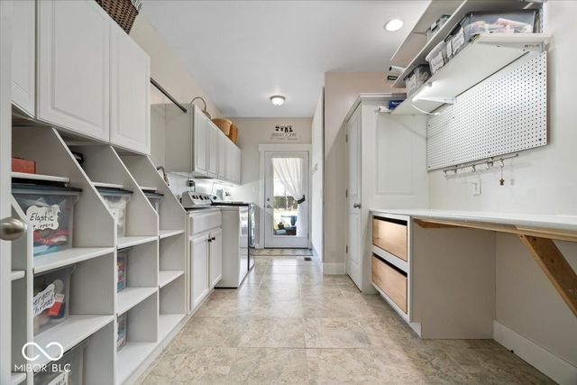 1247 N County Road 900 E, Avon, IN 46123