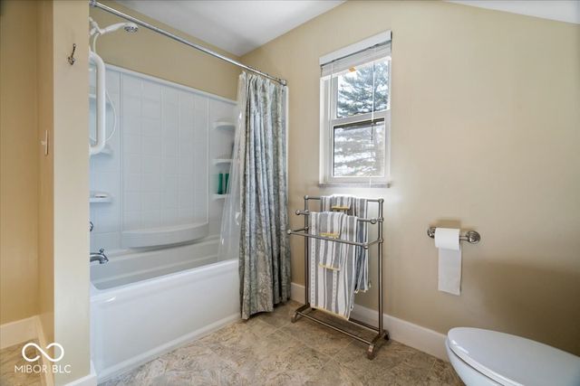 1247 N County Road 900 E, Avon, IN 46123