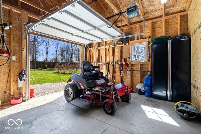 1247 N County Road 900 E, Avon, IN 46123