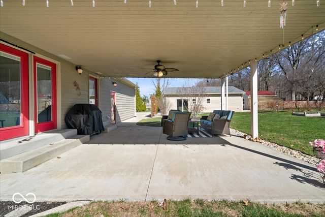 1247 N County Road 900 E, Avon, IN 46123