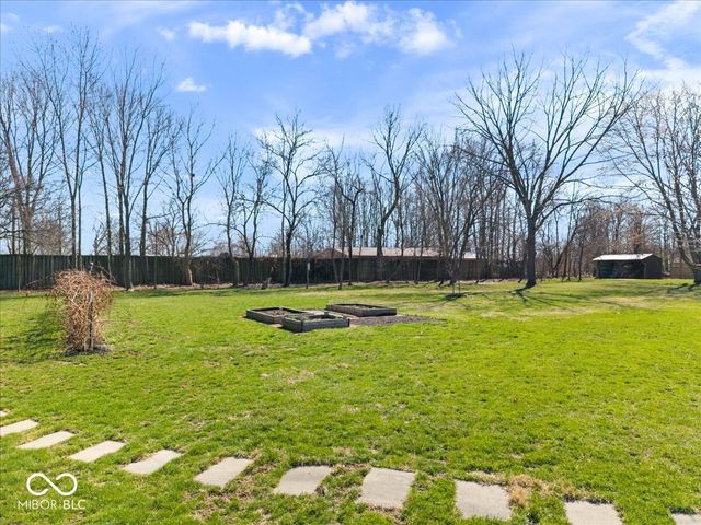 1247 N County Road 900 E, Avon, IN 46123