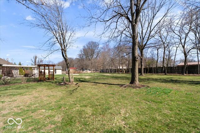 1247 N County Road 900 E, Avon, IN 46123