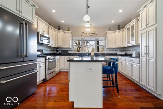 1247 N County Road 900 E, Avon, IN 46123