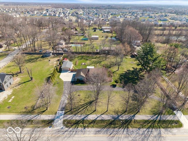 1247 N County Road 900 E, Avon, IN 46123