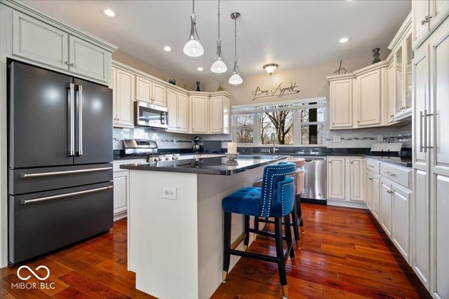 1247 N County Road 900 E, Avon, IN 46123