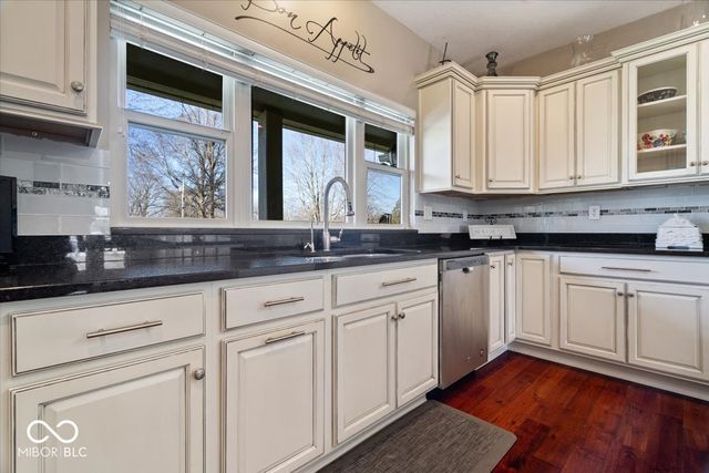 1247 N County Road 900 E, Avon, IN 46123