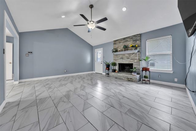 400 Blue Ridge Trail, Saginaw, TX 76179