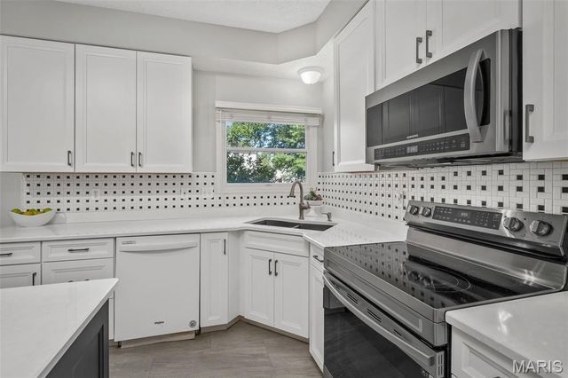 2849 Dardenne Links Drive, Dardenne Prairie, MO 63368