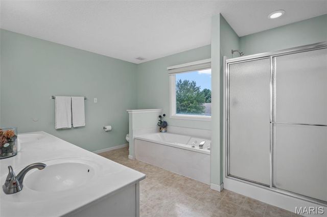 2849 Dardenne Links Drive, Dardenne Prairie, MO 63368