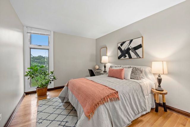 1 Maple Tree Court, Elmhurst, IL 60126