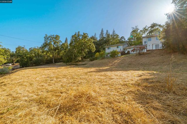 300 Marks Rd, Alamo, CA 94507