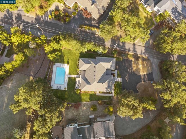 300 Marks Rd, Alamo, CA 94507