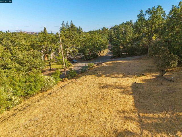 300 Marks Rd, Alamo, CA 94507
