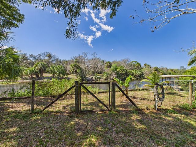 407 NE 8th Avenue, Okeechobee, FL 34972