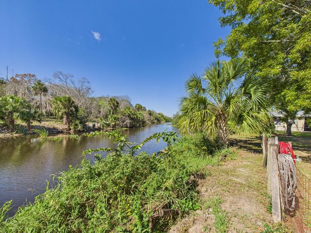 407 NE 8th Avenue, Okeechobee, FL 34972