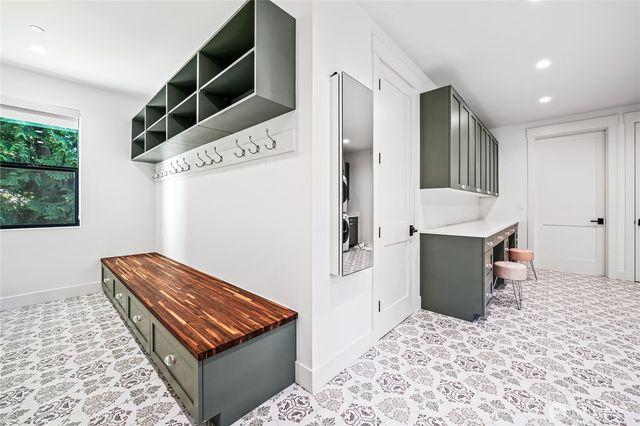 8551 250th Avenue NE, Redmond, WA 98053