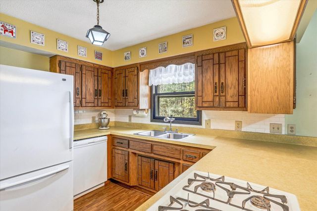 6422 Donnybrook Drive, North Branch, MN 55056