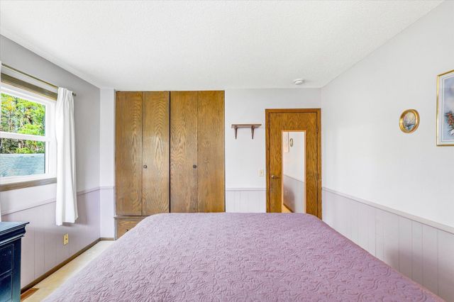 6422 Donnybrook Drive, North Branch, MN 55056