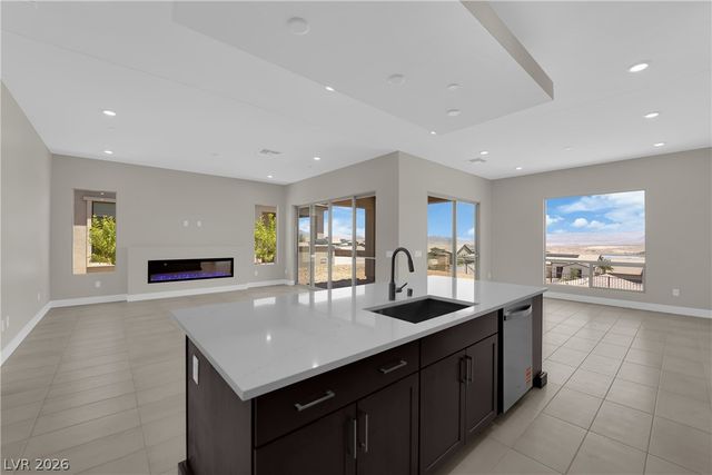 32 Stone Yucca Court, Henderson, NV 89011
