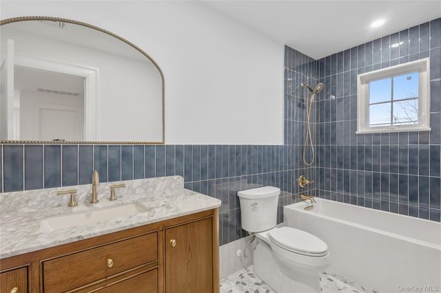 199 N Elm Street, Massapequa, NY 11758