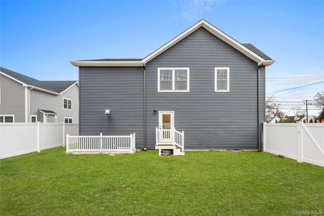 199 N Elm Street, Massapequa, NY 11758