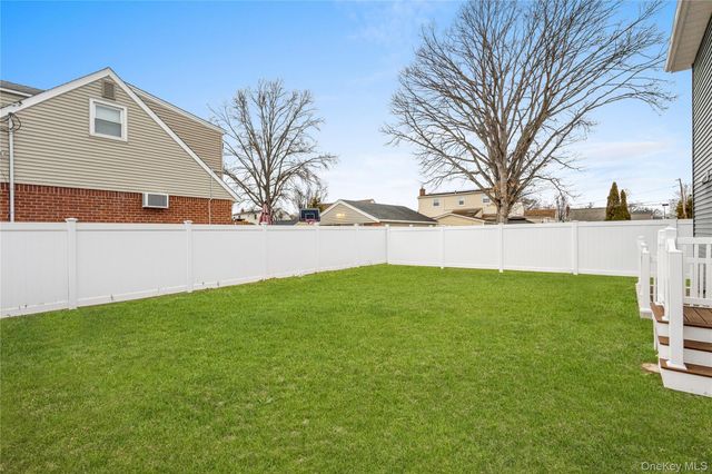 199 N Elm Street, Massapequa, NY 11758