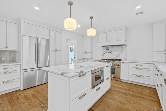 199 N Elm Street, Massapequa, NY 11758