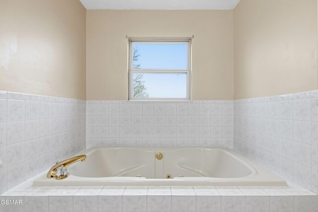 111 Cedar Hills Road, Sevierville, TN 37862