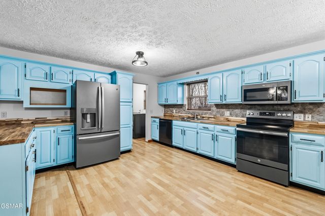 111 Cedar Hills Road, Sevierville, TN 37862