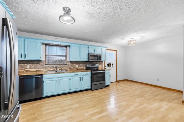 111 Cedar Hills Road, Sevierville, TN 37862