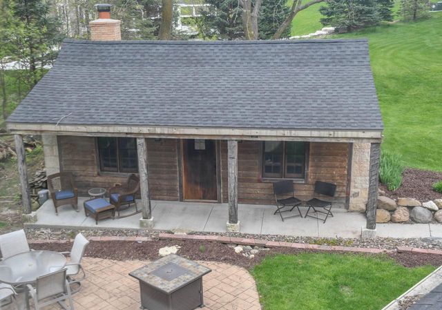 823 E Brandybrook ROAD, Wales, WI 53183