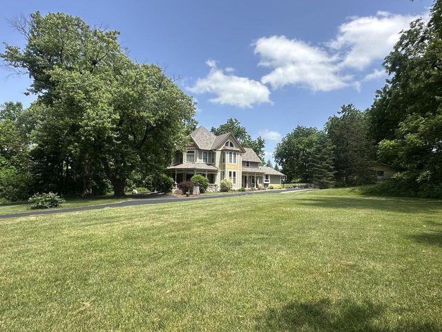 823 E Brandybrook ROAD, Wales, WI 53183