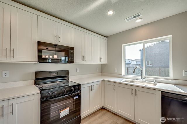 2010 Henderson Way, Longview, WA 98632