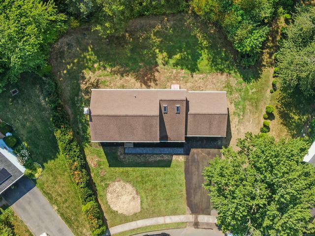 50 Heritage Drive, Cheshire, CT 06410